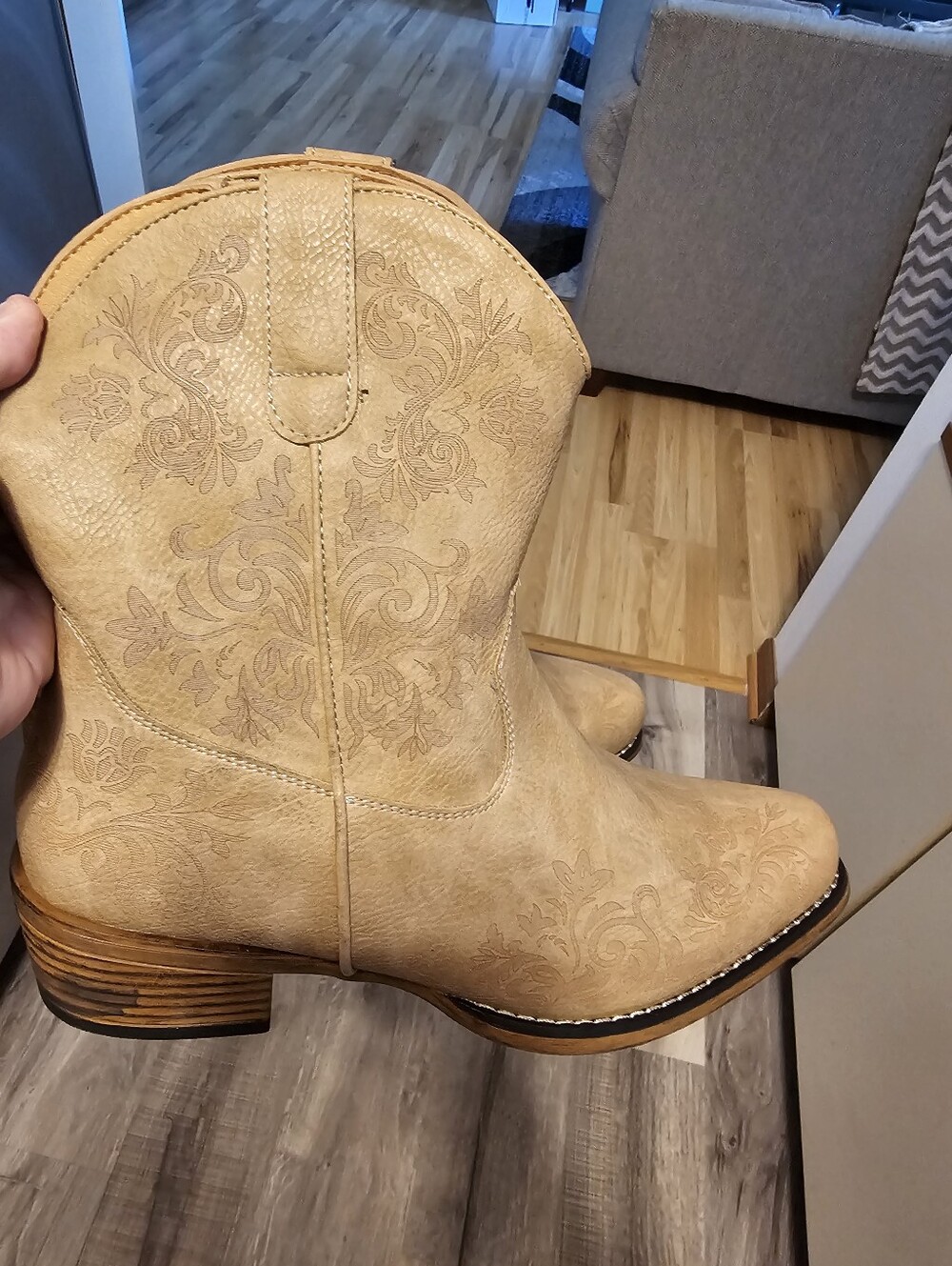 Women's Tan Embossed Short Cowboy  Boots - Comfort Zip Side - Picture 4 of 4